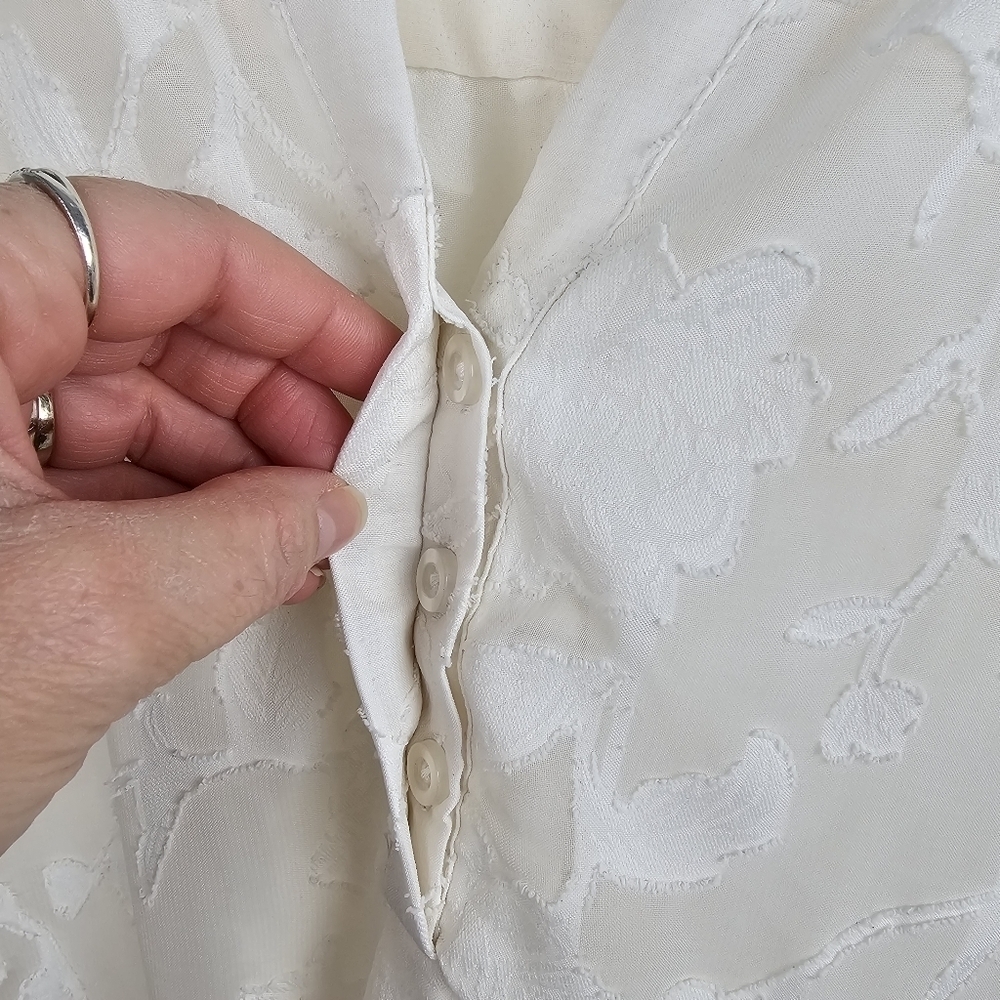 Torrid Cream Floral Semi-Sheer Blouse - Picture 6 of 9